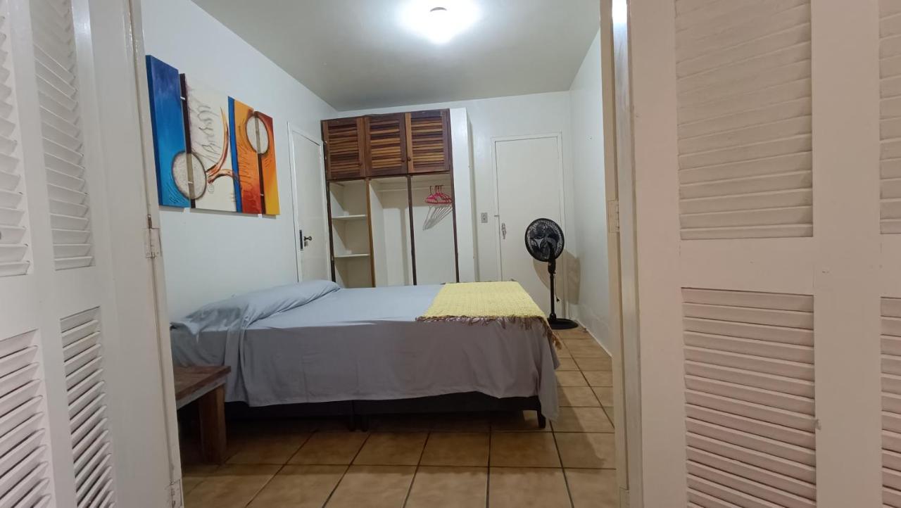 Apartamento Terreo Com Ar Condicionado E 2 Suites Bem Localizado ガロパバ エクステリア 写真
